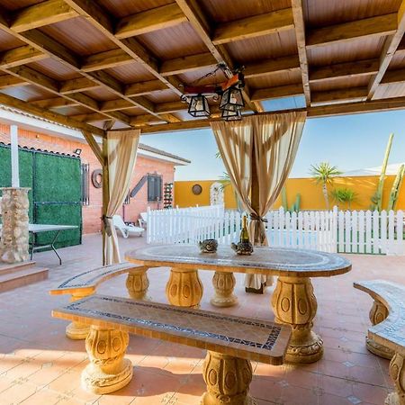 Villa Casa Ludima Fuentes de Andalucía Exterior foto