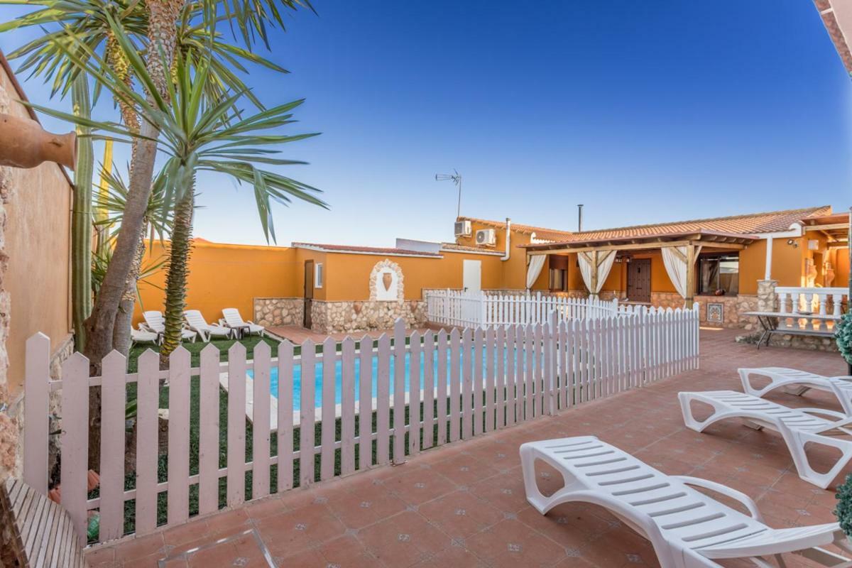 Villa Casa Ludima Fuentes de Andalucía Exterior foto