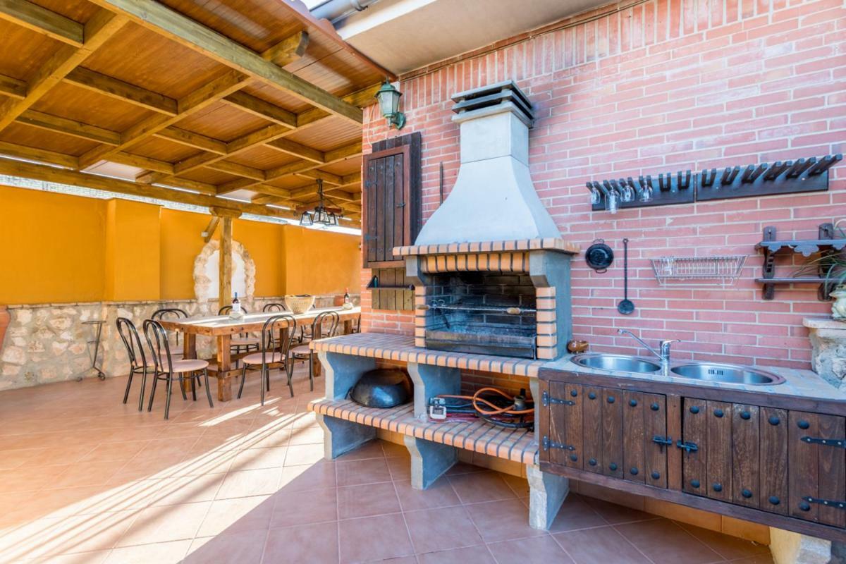 Villa Casa Ludima Fuentes de Andalucía Exterior foto
